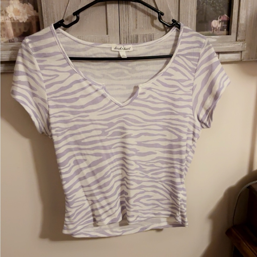 Zebra shirt.